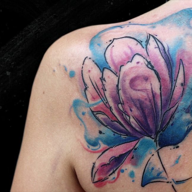 tatuaje cover up flor